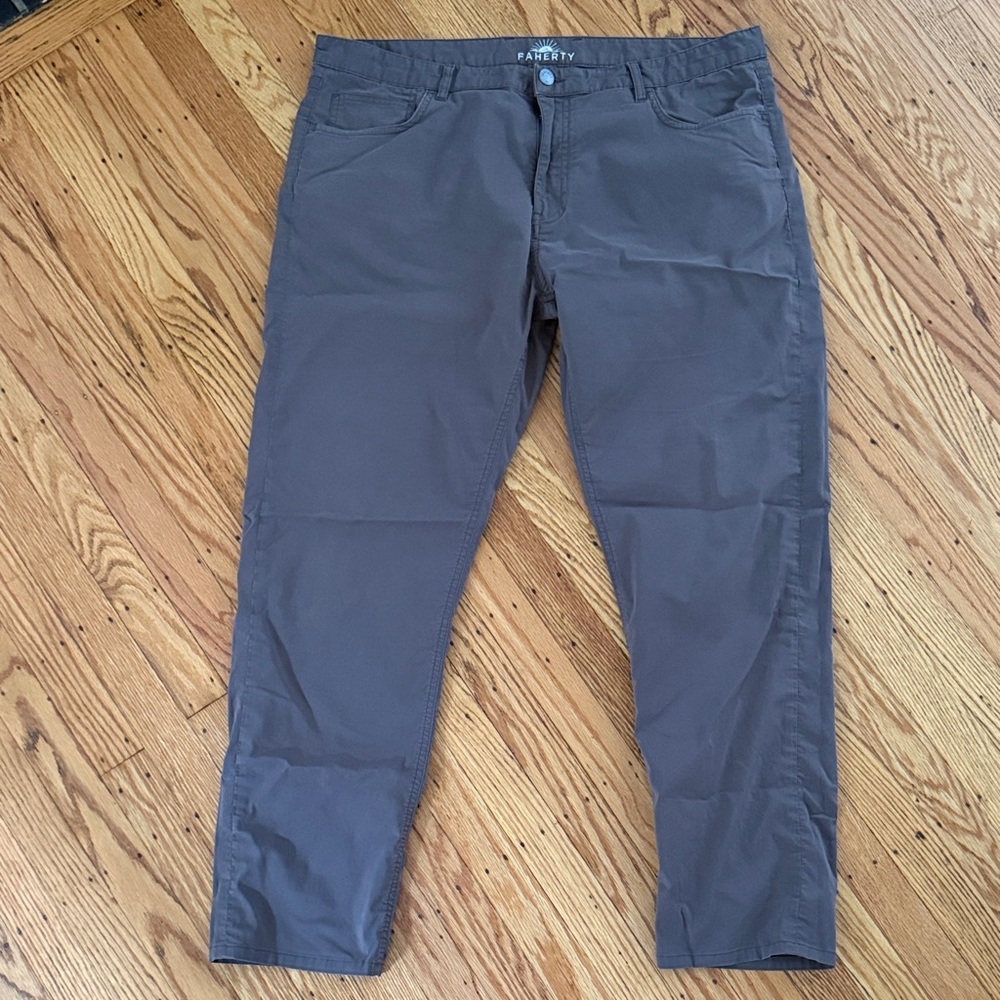 Faherty Men's Charcoal Chinos Size 38